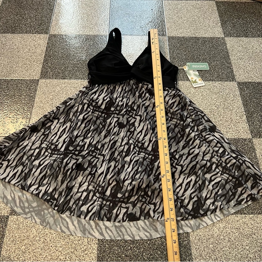 NWT Shekini Women's V-Neck One Piece Skirt Swimsuit- Size Small - Picture 5 of 9